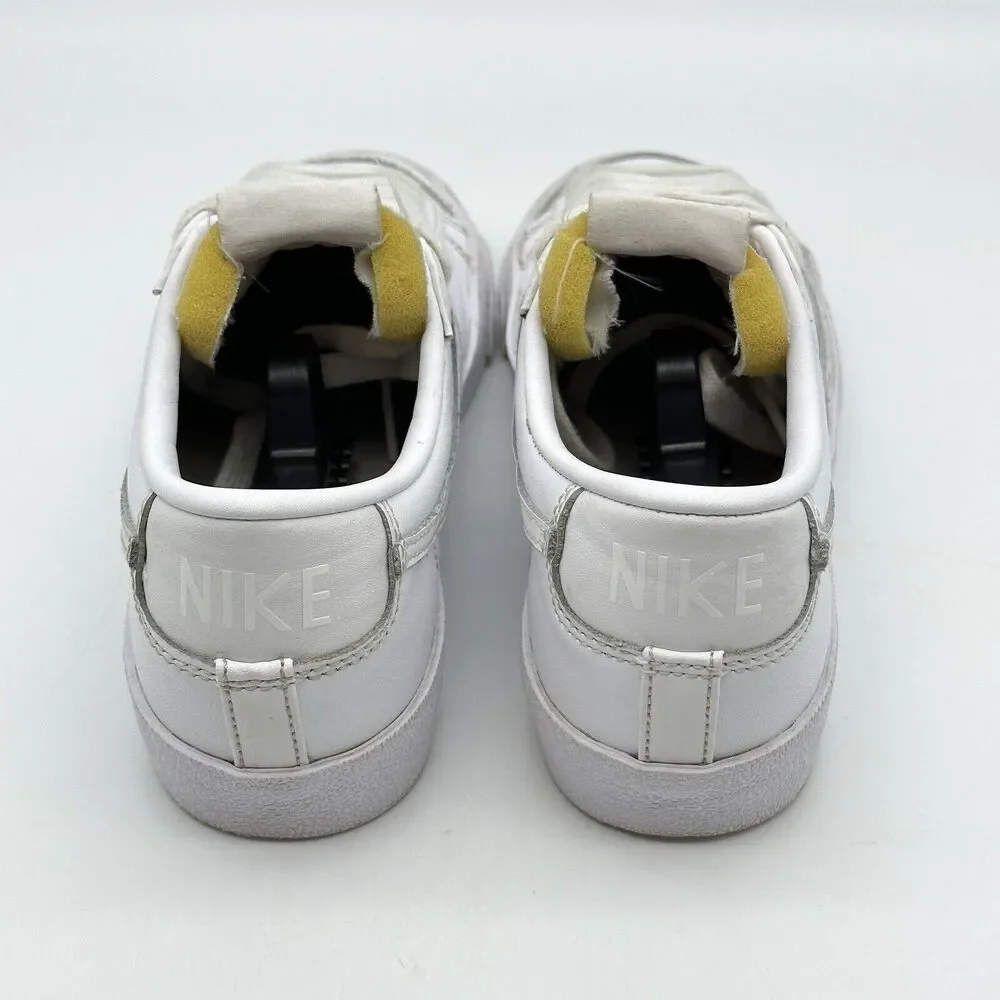 Nike Blazer ‘77 Women's Size 7 Triple White Athletic Casual Shoes DC4769-101 - Picture 3 of 13